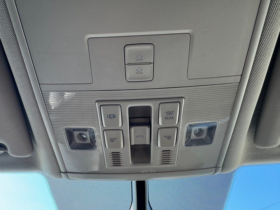 2021 Volkswagen Atlas 2021.5 3.6L V6 SE w/Technology 4MOTION, available for sale in West Springfield, Massachusetts | Union Street Auto Sales. West Springfield, Massachusetts 2021 Volkswagen Atlas 2021.5 3.6L V6 SE w/Technology 4MOTION, available for sale in West Springfield, Massachusetts | Union Street Auto Sales. West Springfield, Massachusetts