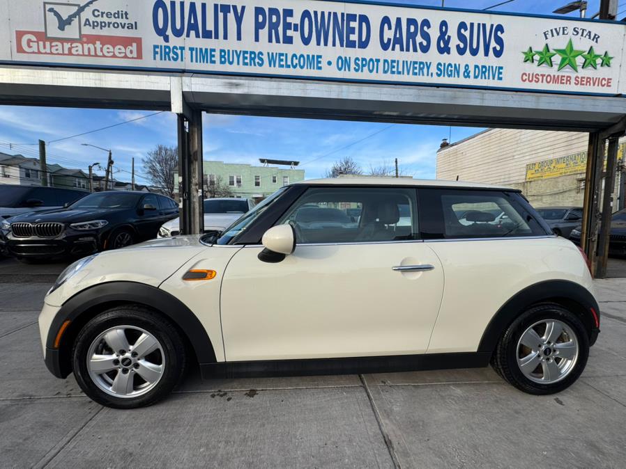 2019 MINI Hardtop 2 Door Cooper FWD, available for sale in Jamaica, New York | Sunrise Autoland. Jamaica, New York 2019 MINI Hardtop 2 Door Cooper FWD, available for sale in Jamaica, New York | Sunrise Autoland. Jamaica, New York