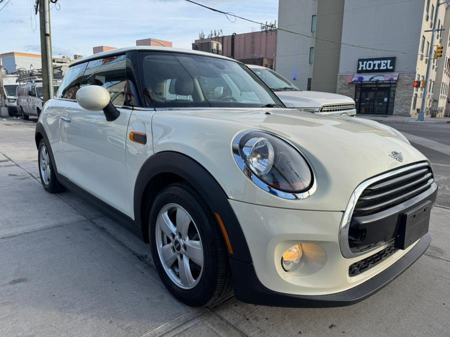 2019 MINI Hardtop 2 Door Cooper FWD, available for sale in Jamaica, New York | Sunrise Autoland. Jamaica, New York 2019 MINI Hardtop 2 Door Cooper FWD, available for sale in Jamaica, New York | Sunrise Autoland. Jamaica, New York