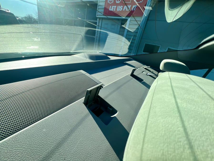 2010 Toyota Camry 4dr Sdn I4 Auto LE (Natl), available for sale in Wallingford, Connecticut | Wallingford Auto Center LLC. Wallingford, Connecticut 2010 Toyota Camry 4dr Sdn I4 Auto LE (Natl), available for sale in Wallingford, Connecticut | Wallingford Auto Center LLC. Wallingford, Connecticut