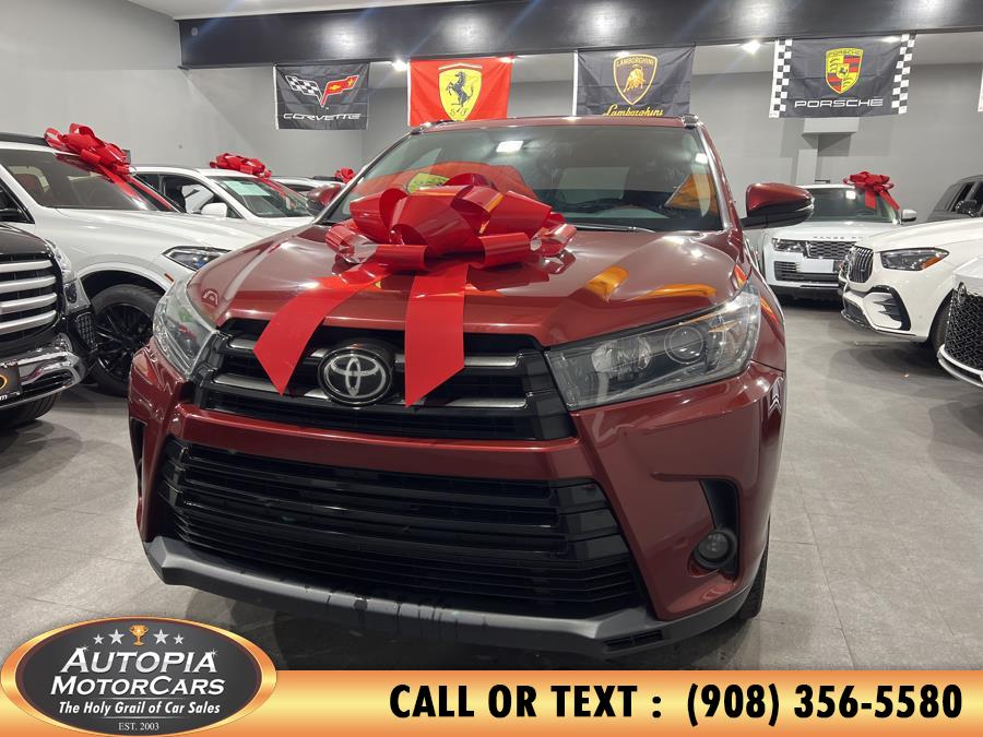 2019 Toyota Highlander SE V6 AWD, available for sale in Union, New Jersey | Autopia Motorcars Inc. Union, New Jersey