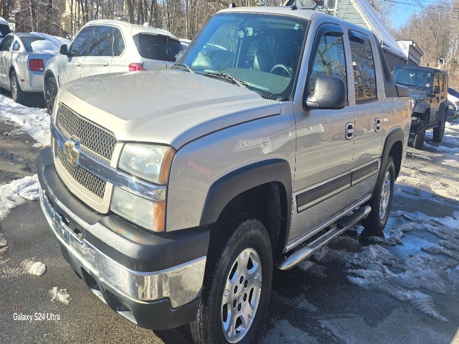 2004 Chevrolet Avalanche 1500 5dr Crew Cab 130" WB 4WD Z71, available for sale in Bloomingdale, New Jersey | Bloomingdale Auto Group. Bloomingdale, New Jersey 2004 Chevrolet Avalanche 1500 5dr Crew Cab 130" WB 4WD Z71, available for sale in Bloomingdale, New Jersey | Bloomingdale Auto Group. Bloomingdale, New Jersey