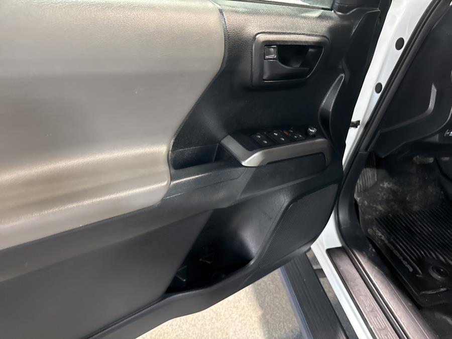 2017 Toyota Tacoma SR5 Double Cab 5'' Bed V6 4x4 AT (Natl), available for sale in Pittsfield, Maine | Maine Central Motors. Pittsfield, Maine 2017 Toyota Tacoma SR5 Double Cab 5'' Bed V6 4x4 AT (Natl), available for sale in Pittsfield, Maine | Maine Central Motors. Pittsfield, Maine
