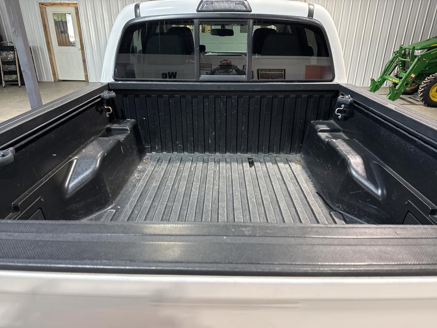2017 Toyota Tacoma SR5 Double Cab 5'' Bed V6 4x4 AT (Natl), available for sale in Pittsfield, Maine | Maine Central Motors. Pittsfield, Maine 2017 Toyota Tacoma SR5 Double Cab 5'' Bed V6 4x4 AT (Natl), available for sale in Pittsfield, Maine | Maine Central Motors. Pittsfield, Maine