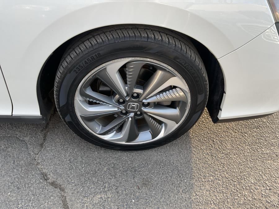 2018 Honda Clarity Plug-In Hybrid Sedan, available for sale in Waterbury, Connecticut | Jim Juliani Motors. Waterbury, Connecticut 2018 Honda Clarity Plug-In Hybrid Sedan, available for sale in Waterbury, Connecticut | Jim Juliani Motors. Waterbury, Connecticut