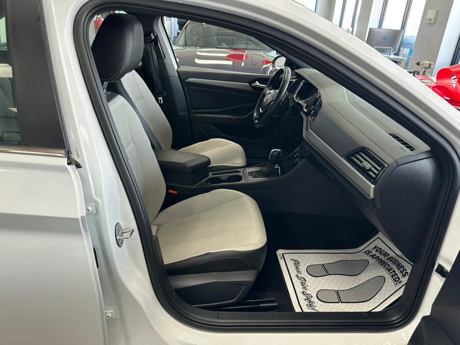 2021 Volkswagen Jetta R-Line Auto, available for sale in Inwood, New York | 5 Towns Drive. Inwood, New York 2021 Volkswagen Jetta R-Line Auto, available for sale in Inwood, New York | 5 Towns Drive. Inwood, New York