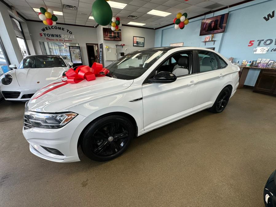 2021 Volkswagen Jetta R-Line Auto, available for sale in Inwood, New York | 5 Towns Drive. Inwood, New York 2021 Volkswagen Jetta R-Line Auto, available for sale in Inwood, New York | 5 Towns Drive. Inwood, New York