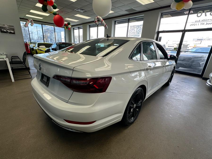 2021 Volkswagen Jetta R-Line Auto, available for sale in Inwood, New York | 5 Towns Drive. Inwood, New York 2021 Volkswagen Jetta R-Line Auto, available for sale in Inwood, New York | 5 Towns Drive. Inwood, New York