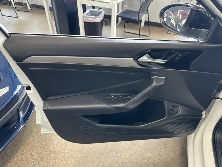 2021 Volkswagen Jetta R-Line Auto, available for sale in Inwood, New York | 5 Towns Drive. Inwood, New York 2021 Volkswagen Jetta R-Line Auto, available for sale in Inwood, New York | 5 Towns Drive. Inwood, New York
