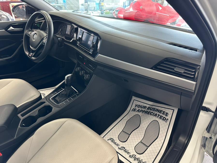2021 Volkswagen Jetta R-Line Auto, available for sale in Inwood, New York | 5 Towns Drive. Inwood, New York 2021 Volkswagen Jetta R-Line Auto, available for sale in Inwood, New York | 5 Towns Drive. Inwood, New York