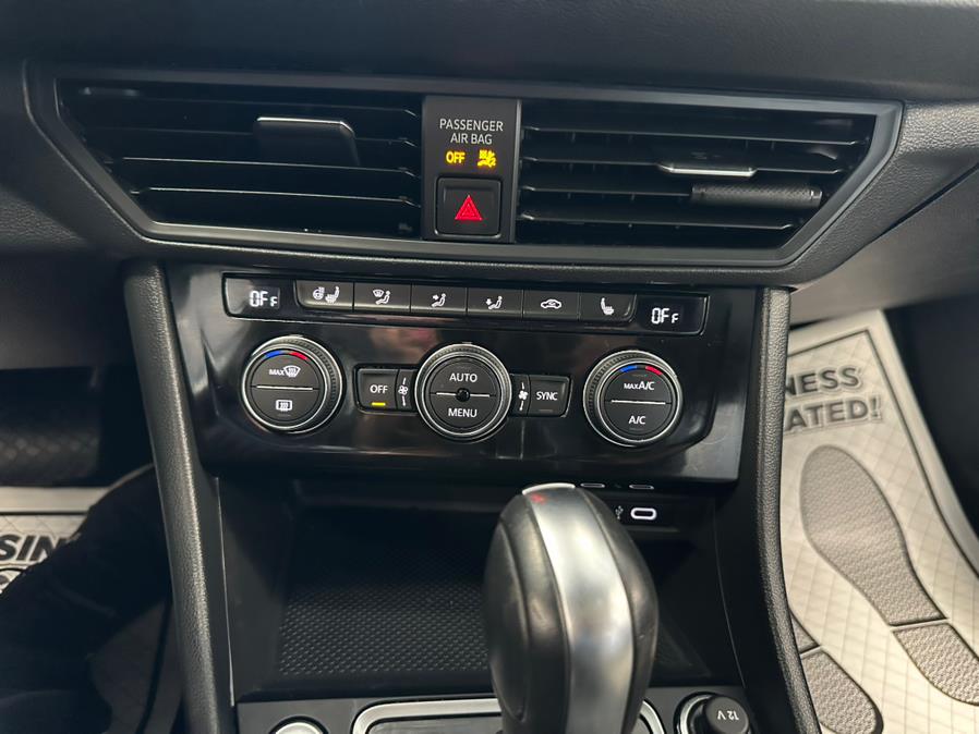 2021 Volkswagen Jetta R-Line Auto, available for sale in Inwood, New York | 5 Towns Drive. Inwood, New York 2021 Volkswagen Jetta R-Line Auto, available for sale in Inwood, New York | 5 Towns Drive. Inwood, New York