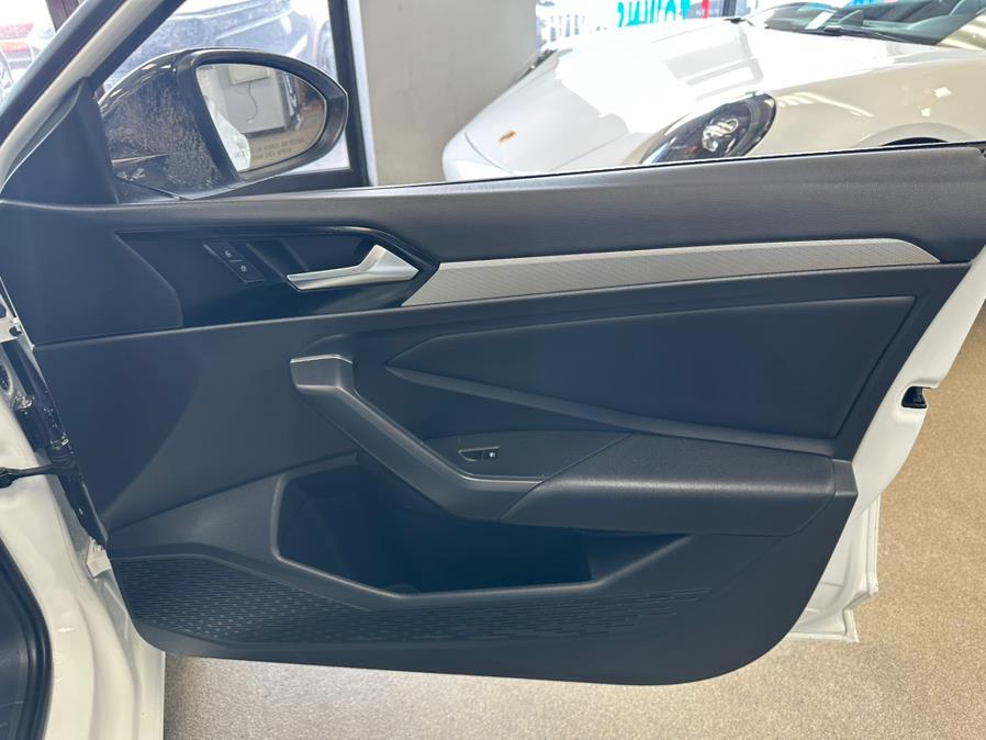 2021 Volkswagen Jetta R-Line Auto, available for sale in Inwood, New York | 5 Towns Drive. Inwood, New York 2021 Volkswagen Jetta R-Line Auto, available for sale in Inwood, New York | 5 Towns Drive. Inwood, New York
