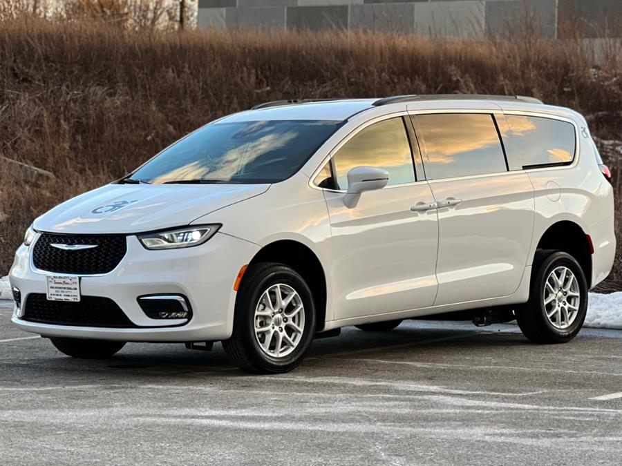 2022 Chrysler PACIFICA WHEELCHAIR ACCESSIBLE VAN Touring L, available for sale in Paterson, New Jersey | Speedway Commercial Motors LLC. Paterson, New Jersey 2022 Chrysler PACIFICA WHEELCHAIR ACCESSIBLE VAN Touring L, available for sale in Paterson, New Jersey | Speedway Commercial Motors LLC. Paterson, New Jersey