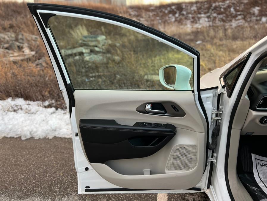 2022 Chrysler PACIFICA WHEELCHAIR ACCESSIBLE VAN Touring L, available for sale in Paterson, New Jersey | Speedway Commercial Motors LLC. Paterson, New Jersey 2022 Chrysler PACIFICA WHEELCHAIR ACCESSIBLE VAN Touring L, available for sale in Paterson, New Jersey | Speedway Commercial Motors LLC. Paterson, New Jersey