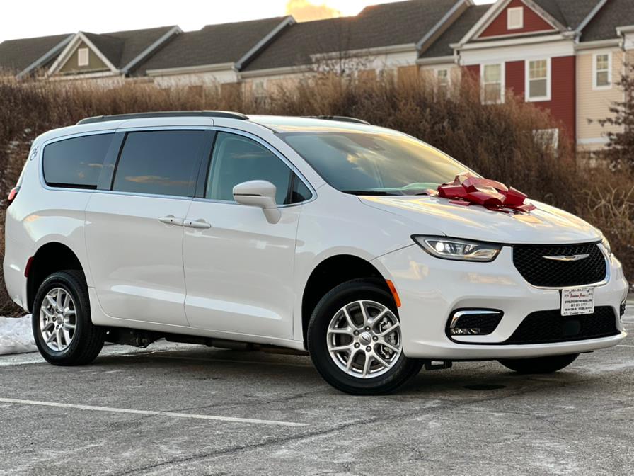 2022 Chrysler PACIFICA WHEELCHAIR ACCESSIBLE VAN Touring L, available for sale in Paterson, New Jersey | Speedway Commercial Motors LLC. Paterson, New Jersey 2022 Chrysler PACIFICA WHEELCHAIR ACCESSIBLE VAN Touring L, available for sale in Paterson, New Jersey | Speedway Commercial Motors LLC. Paterson, New Jersey