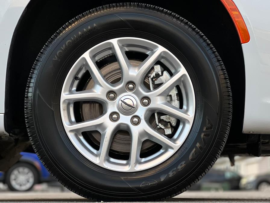 2022 Chrysler PACIFICA WHEELCHAIR ACCESSIBLE VAN Touring L, available for sale in Paterson, New Jersey | Speedway Commercial Motors LLC. Paterson, New Jersey 2022 Chrysler PACIFICA WHEELCHAIR ACCESSIBLE VAN Touring L, available for sale in Paterson, New Jersey | Speedway Commercial Motors LLC. Paterson, New Jersey
