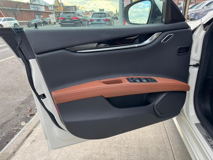 2022 Maserati Ghibli Modena Q4 3.0L, available for sale in Jamaica, New York | Sunrise Autoland. Jamaica, New York 2022 Maserati Ghibli Modena Q4 3.0L, available for sale in Jamaica, New York | Sunrise Autoland. Jamaica, New York