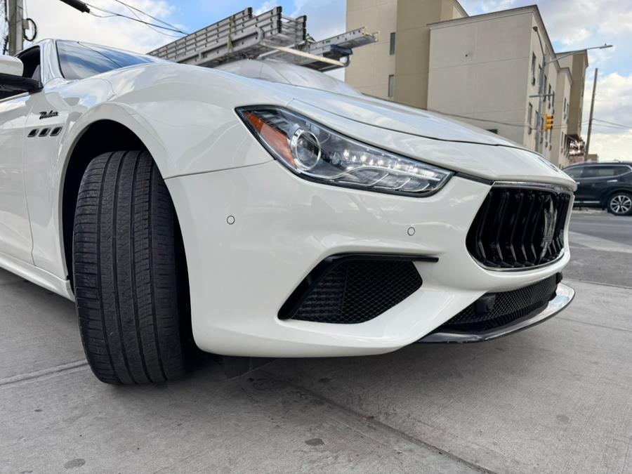 2022 Maserati Ghibli Modena Q4 3.0L, available for sale in Jamaica, New York | Sunrise Autoland. Jamaica, New York 2022 Maserati Ghibli Modena Q4 3.0L, available for sale in Jamaica, New York | Sunrise Autoland. Jamaica, New York