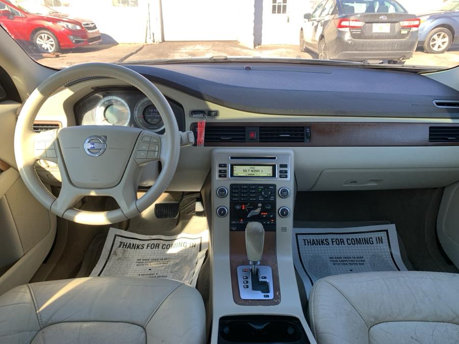 2010 Volvo XC70 4dr Wgn 3.2L, available for sale in Springfield, Massachusetts | Absolute Motors Inc. Springfield, Massachusetts 2010 Volvo XC70 4dr Wgn 3.2L, available for sale in Springfield, Massachusetts | Absolute Motors Inc. Springfield, Massachusetts