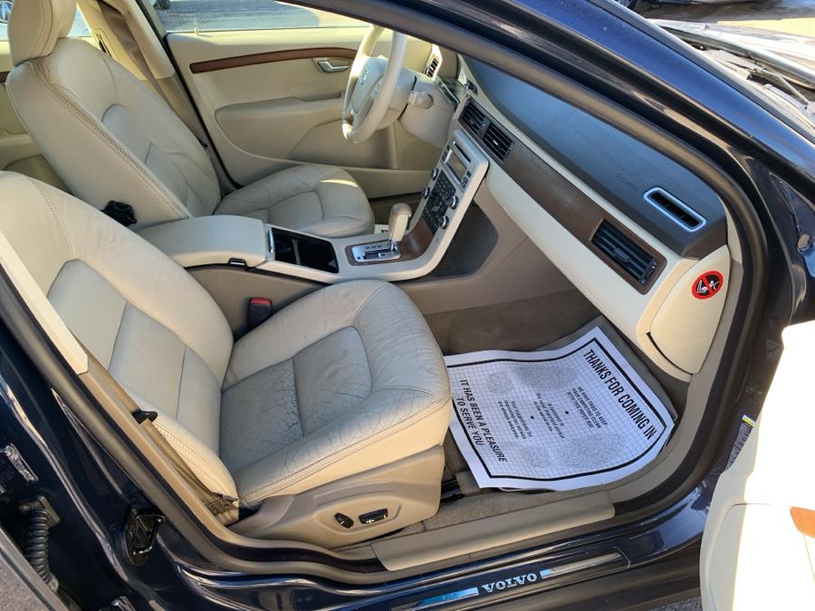 2010 Volvo XC70 4dr Wgn 3.2L, available for sale in Springfield, Massachusetts | Absolute Motors Inc. Springfield, Massachusetts 2010 Volvo XC70 4dr Wgn 3.2L, available for sale in Springfield, Massachusetts | Absolute Motors Inc. Springfield, Massachusetts