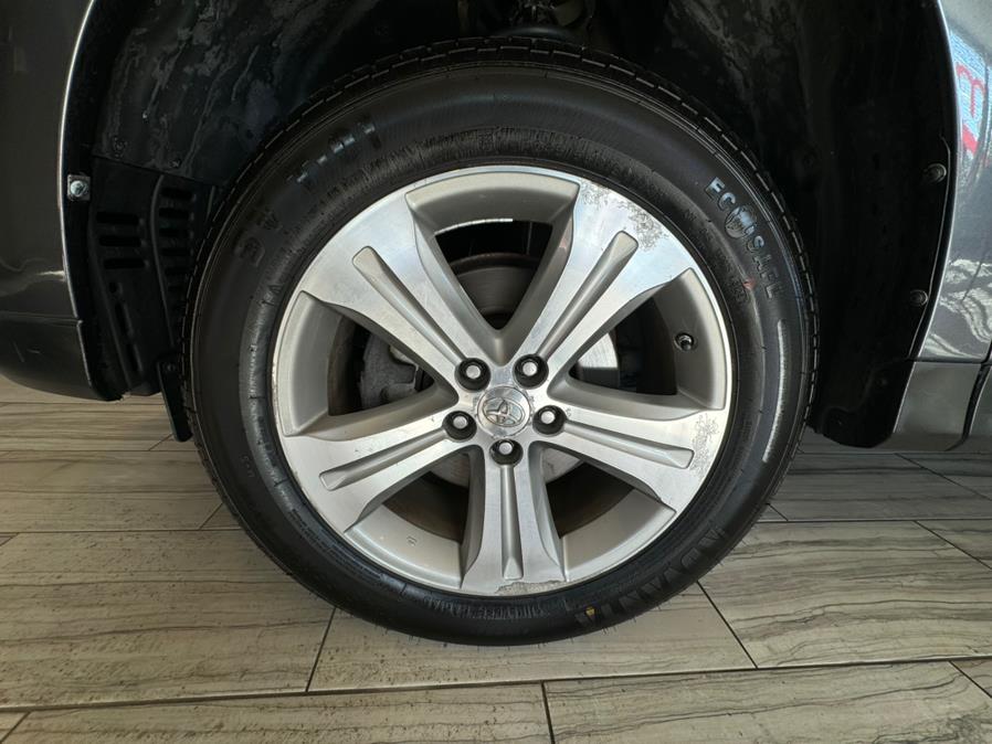 2013 Toyota Highlander FWD 4dr V6 Limited (Natl), available for sale in West Hartford, Connecticut | AutoMax. West Hartford, Connecticut 2013 Toyota Highlander FWD 4dr V6 Limited (Natl), available for sale in West Hartford, Connecticut | AutoMax. West Hartford, Connecticut