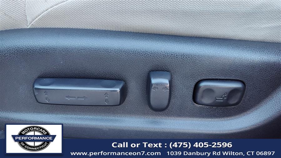 2016 Honda CR-V AWD 5dr EX, available for sale in Wilton, Connecticut | Performance Motor Cars Of Connecticut LLC. Wilton, Connecticut 2016 Honda CR-V AWD 5dr EX, available for sale in Wilton, Connecticut | Performance Motor Cars Of Connecticut LLC. Wilton, Connecticut
