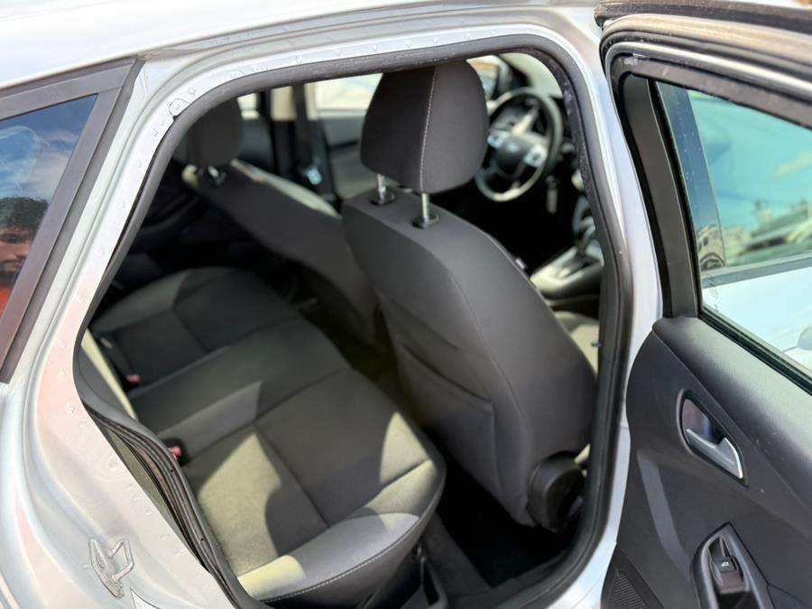 2014 Ford Focus 5dr HB SE, available for sale in East Windsor, Connecticut | STS Automotive. East Windsor, Connecticut 2014 Ford Focus 5dr HB SE, available for sale in East Windsor, Connecticut | STS Automotive. East Windsor, Connecticut