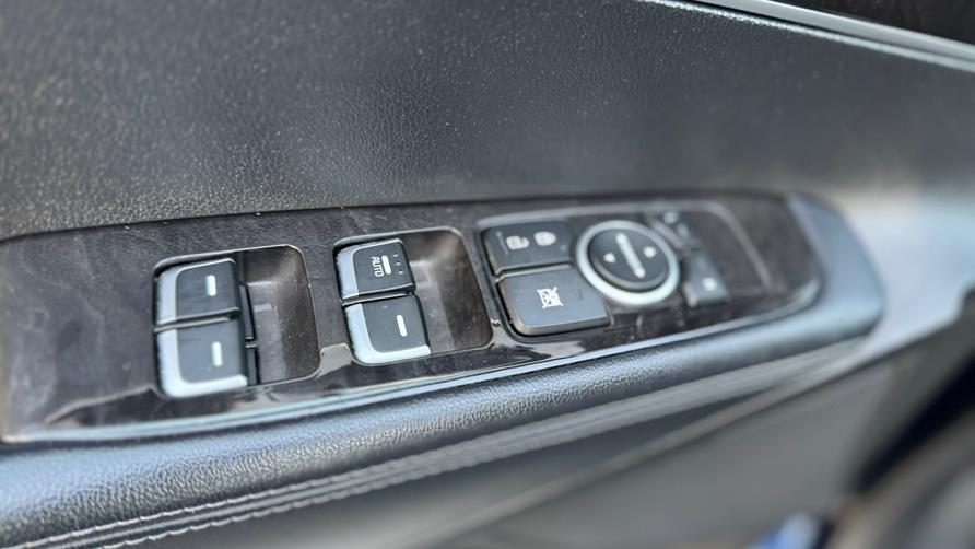 2016 Kia Sorento FWD 4dr 2.4L LX, available for sale in Tustin, California | Carox LLC. Tustin, California 2016 Kia Sorento FWD 4dr 2.4L LX, available for sale in Tustin, California | Carox LLC. Tustin, California