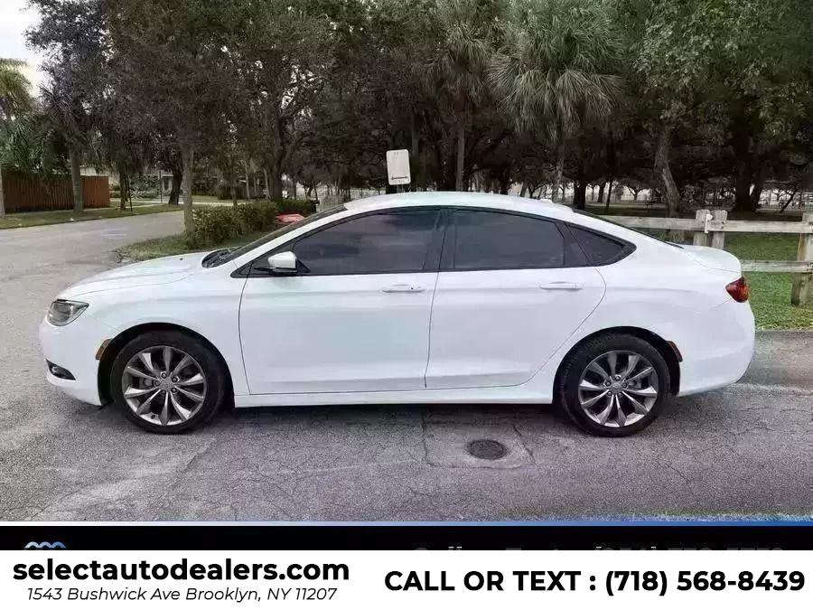 2016 Chrysler 200 4dr Sdn S FWD, available for sale in Brooklyn, New York | Select Auto Dealers Corp. Brooklyn, New York 2016 Chrysler 200 4dr Sdn S FWD, available for sale in Brooklyn, New York | Select Auto Dealers Corp. Brooklyn, New York