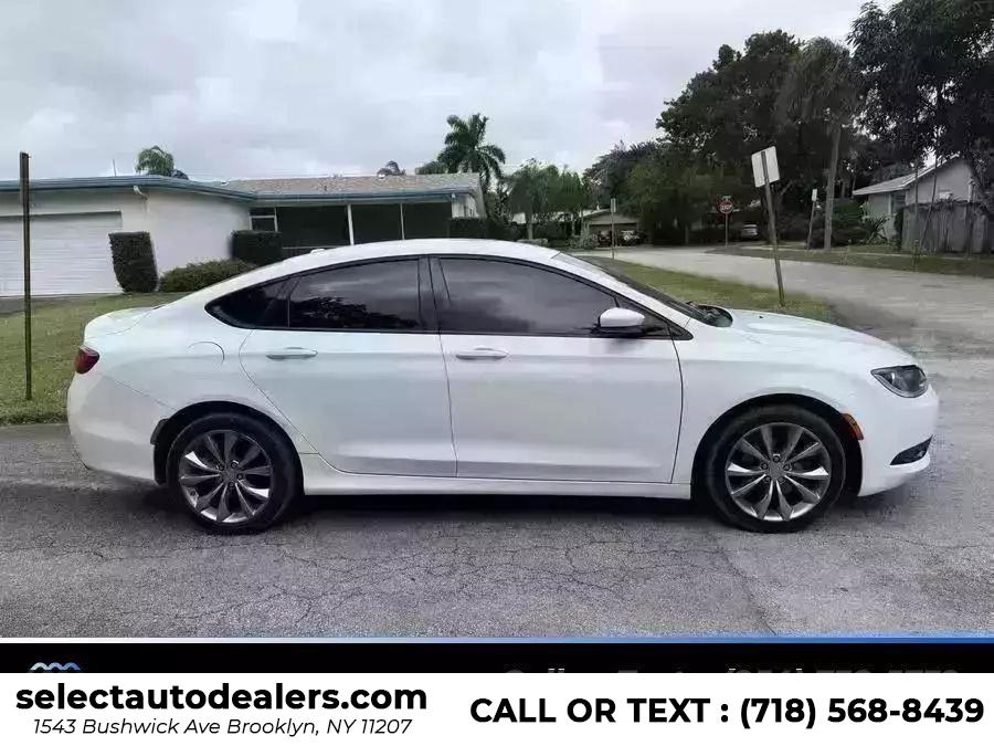 2016 Chrysler 200 4dr Sdn S FWD, available for sale in Brooklyn, New York | Select Auto Dealers Corp. Brooklyn, New York 2016 Chrysler 200 4dr Sdn S FWD, available for sale in Brooklyn, New York | Select Auto Dealers Corp. Brooklyn, New York