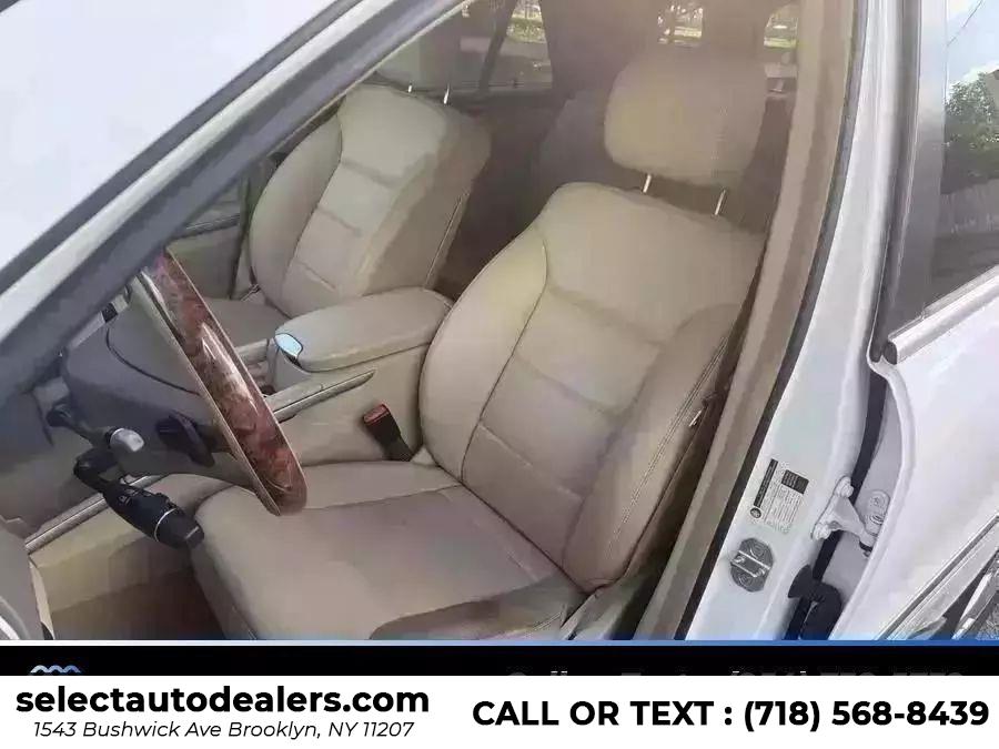 2011 Mercedes-Benz M-Class 4MATIC 4dr ML350, available for sale in Brooklyn, New York | Select Auto Dealers Corp. Brooklyn, New York 2011 Mercedes-Benz M-Class 4MATIC 4dr ML350, available for sale in Brooklyn, New York | Select Auto Dealers Corp. Brooklyn, New York