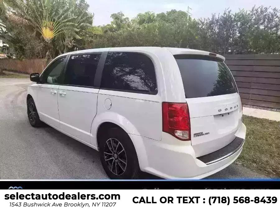 2018 Dodge Grand Caravan SE Wagon, available for sale in Brooklyn, New York | Select Auto Dealers Corp. Brooklyn, New York 2018 Dodge Grand Caravan SE Wagon, available for sale in Brooklyn, New York | Select Auto Dealers Corp. Brooklyn, New York