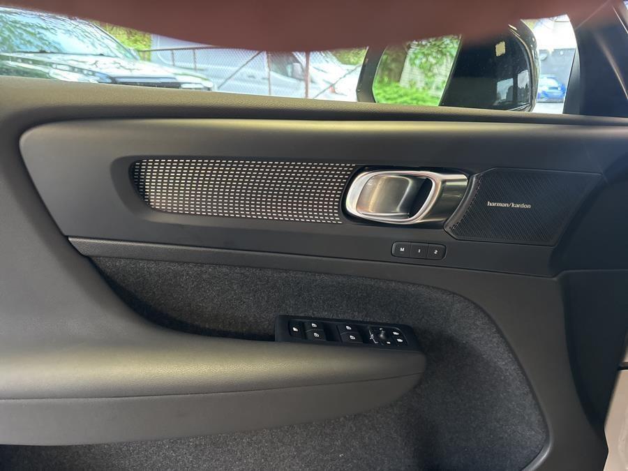2023 Volvo Xc40 B5 AWD Ultimate Dark Theme, available for sale in Woodside, New York | Drive Central. Woodside, New York 2023 Volvo Xc40 B5 AWD Ultimate Dark Theme, available for sale in Woodside, New York | Drive Central. Woodside, New York