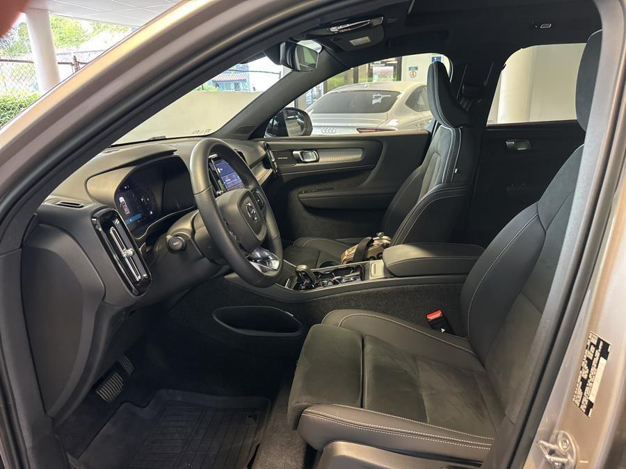 2023 Volvo Xc40 B5 AWD Ultimate Dark Theme, available for sale in Woodside, New York | Drive Central. Woodside, New York 2023 Volvo Xc40 B5 AWD Ultimate Dark Theme, available for sale in Woodside, New York | Drive Central. Woodside, New York