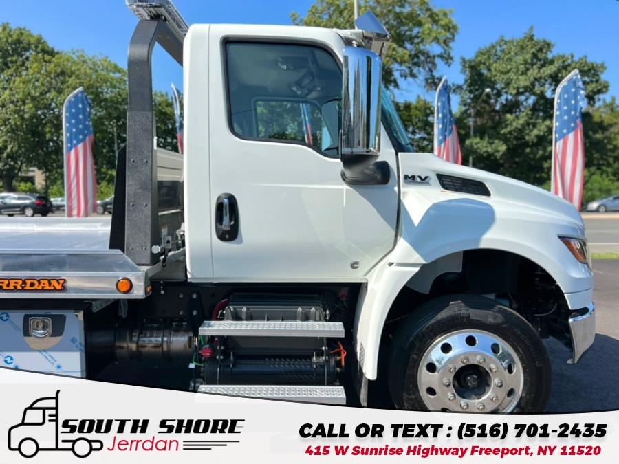 2025 International MV RollBack Carrier Jerr-dan XLP 22' Aluminum Rollback Carrier, available for sale in Freeport, New York | South Shore Jerrdan. Freeport, New York 2025 International MV RollBack Carrier Jerr-dan XLP 22' Aluminum Rollback Carrier, available for sale in Freeport, New York | South Shore Jerrdan. Freeport, New York