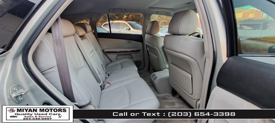 2006 Lexus RX 330 4dr SUV AWD, available for sale in Meriden, Connecticut | Miyan Motors. Meriden, Connecticut 2006 Lexus RX 330 4dr SUV AWD, available for sale in Meriden, Connecticut | Miyan Motors. Meriden, Connecticut