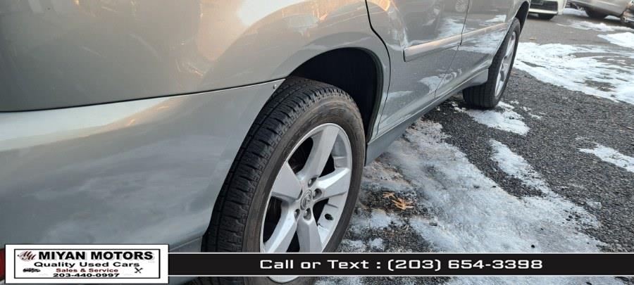 2006 Lexus RX 330 4dr SUV AWD, available for sale in Meriden, Connecticut | Miyan Motors. Meriden, Connecticut 2006 Lexus RX 330 4dr SUV AWD, available for sale in Meriden, Connecticut | Miyan Motors. Meriden, Connecticut