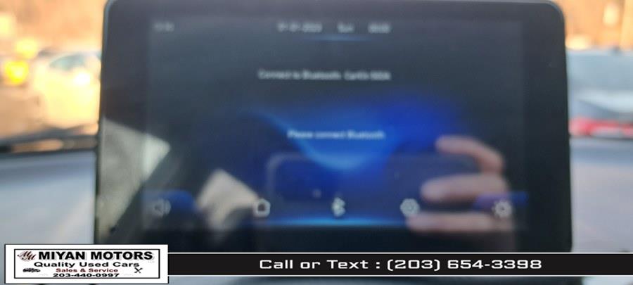 2006 Lexus RX 330 4dr SUV AWD, available for sale in Meriden, Connecticut | Miyan Motors. Meriden, Connecticut 2006 Lexus RX 330 4dr SUV AWD, available for sale in Meriden, Connecticut | Miyan Motors. Meriden, Connecticut