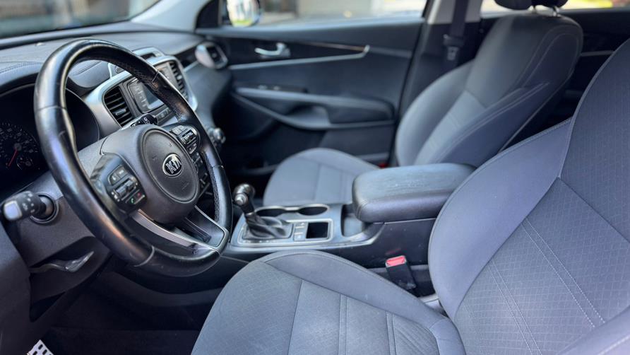 2016 Kia Sorento FWD 4dr 2.4L Lx, available for sale in Tustin, California | Carox LLC. Tustin, California 2016 Kia Sorento FWD 4dr 2.4L Lx, available for sale in Tustin, California | Carox LLC. Tustin, California
