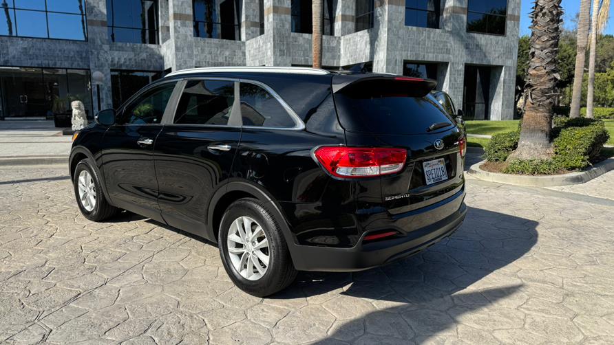 2016 Kia Sorento FWD 4dr 2.4L Lx, available for sale in Tustin, California | Carox LLC. Tustin, California 2016 Kia Sorento FWD 4dr 2.4L Lx, available for sale in Tustin, California | Carox LLC. Tustin, California