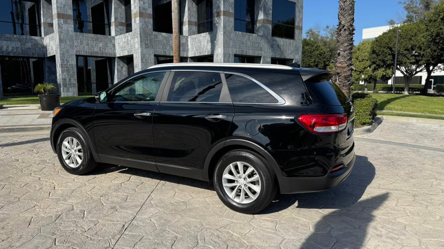 2016 Kia Sorento FWD 4dr 2.4L Lx, available for sale in Tustin, California | Carox LLC. Tustin, California 2016 Kia Sorento FWD 4dr 2.4L Lx, available for sale in Tustin, California | Carox LLC. Tustin, California