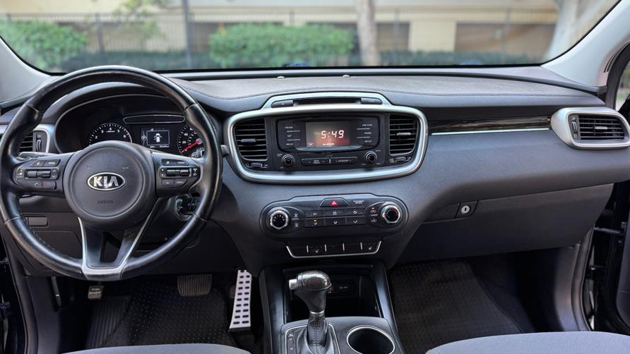 2016 Kia Sorento FWD 4dr 2.4L Lx, available for sale in Tustin, California | Carox LLC. Tustin, California 2016 Kia Sorento FWD 4dr 2.4L Lx, available for sale in Tustin, California | Carox LLC. Tustin, California