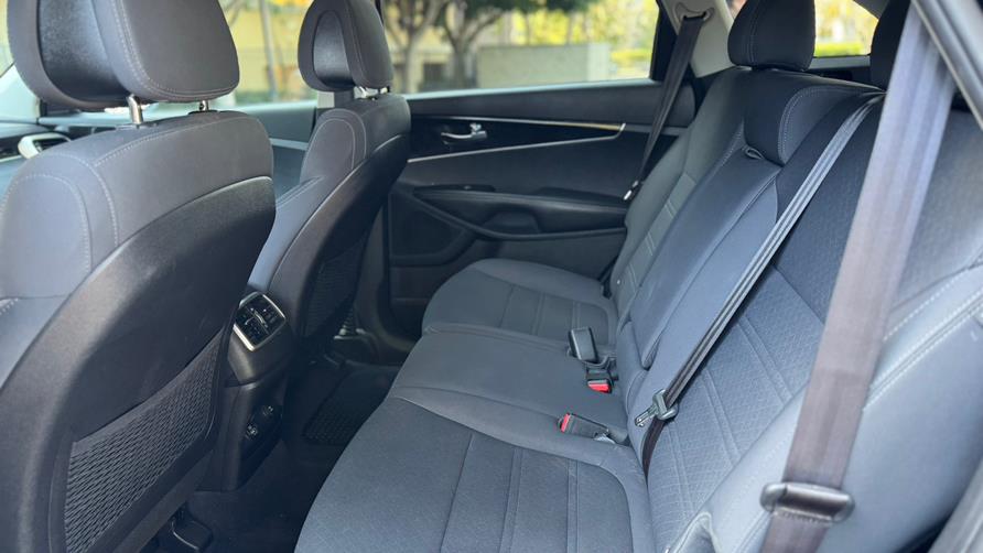 2016 Kia Sorento FWD 4dr 2.4L Lx, available for sale in Tustin, California | Carox LLC. Tustin, California 2016 Kia Sorento FWD 4dr 2.4L Lx, available for sale in Tustin, California | Carox LLC. Tustin, California