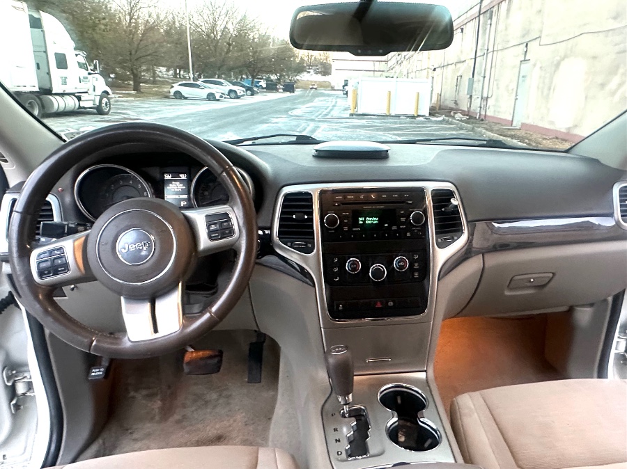 2012 Jeep Grand Cherokee 4WD 4dr Laredo Sport, available for sale in White Plains, New York | Island auto wholesale. White Plains, New York 2012 Jeep Grand Cherokee 4WD 4dr Laredo Sport, available for sale in White Plains, New York | Island auto wholesale. White Plains, New York