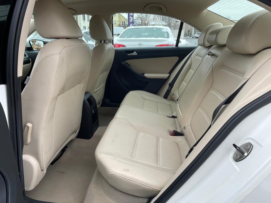 2014 Volkswagen Jetta Sedan 4dr Auto SE w/Connectivity PZEV, available for sale in Danbury, Connecticut | Safe Used Auto Sales LLC. Danbury, Connecticut 2014 Volkswagen Jetta Sedan 4dr Auto SE w/Connectivity PZEV, available for sale in Danbury, Connecticut | Safe Used Auto Sales LLC. Danbury, Connecticut