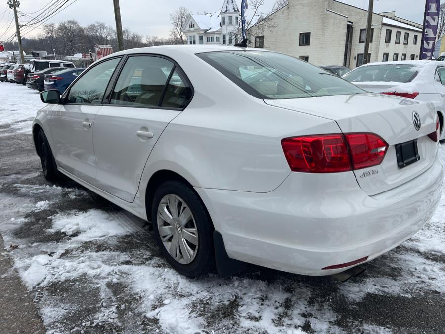 2014 Volkswagen Jetta Sedan 4dr Auto SE w/Connectivity PZEV, available for sale in Danbury, Connecticut | Safe Used Auto Sales LLC. Danbury, Connecticut 2014 Volkswagen Jetta Sedan 4dr Auto SE w/Connectivity PZEV, available for sale in Danbury, Connecticut | Safe Used Auto Sales LLC. Danbury, Connecticut