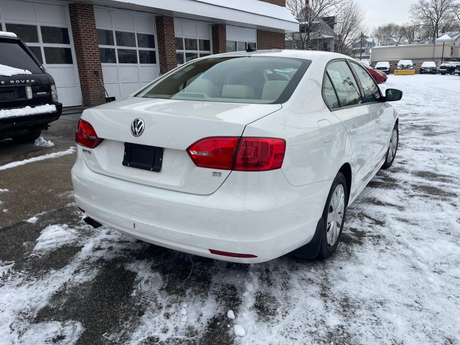 2014 Volkswagen Jetta Sedan 4dr Auto SE w/Connectivity PZEV, available for sale in Danbury, Connecticut | Safe Used Auto Sales LLC. Danbury, Connecticut 2014 Volkswagen Jetta Sedan 4dr Auto SE w/Connectivity PZEV, available for sale in Danbury, Connecticut | Safe Used Auto Sales LLC. Danbury, Connecticut