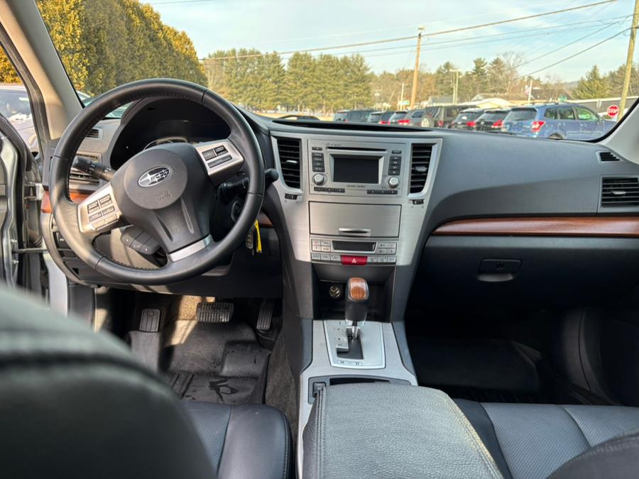 2014 Subaru Outback 4dr Wgn H4 Auto 2.5i Limited, available for sale in Somers, Connecticut | Four Town Motors LLC. Somers, Connecticut 2014 Subaru Outback 4dr Wgn H4 Auto 2.5i Limited, available for sale in Somers, Connecticut | Four Town Motors LLC. Somers, Connecticut