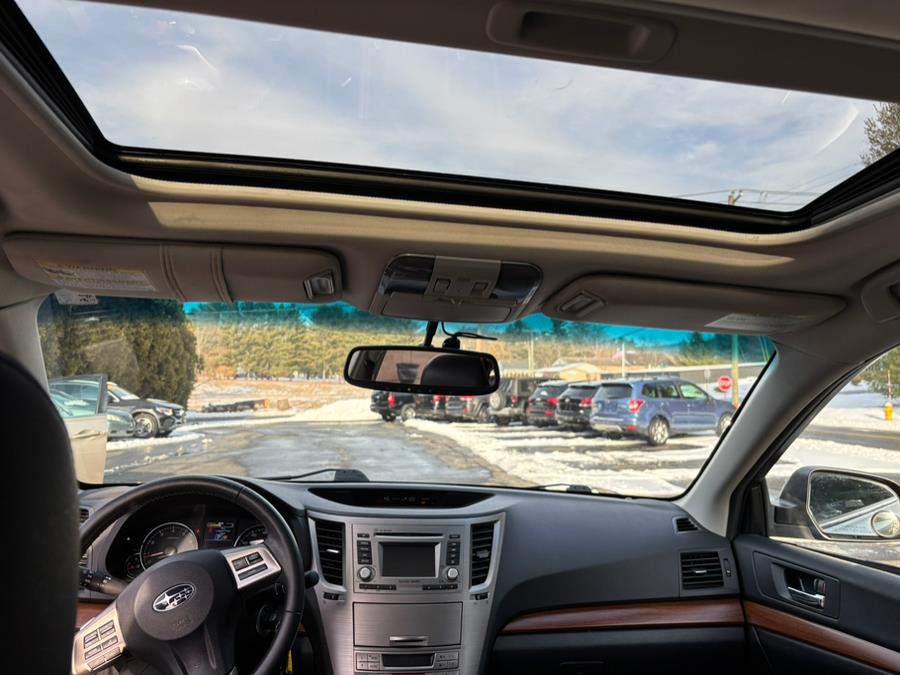 2014 Subaru Outback 4dr Wgn H4 Auto 2.5i Limited, available for sale in Somers, Connecticut | Four Town Motors LLC. Somers, Connecticut 2014 Subaru Outback 4dr Wgn H4 Auto 2.5i Limited, available for sale in Somers, Connecticut | Four Town Motors LLC. Somers, Connecticut