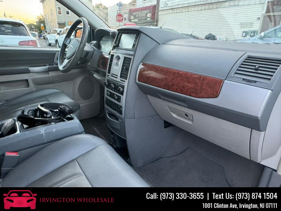 2008 Chrysler Town & Country 4dr Wgn Touring, available for sale in Irvington, New Jersey | Irvington Wholesale Group. Irvington, New Jersey 2008 Chrysler Town & Country 4dr Wgn Touring, available for sale in Irvington, New Jersey | Irvington Wholesale Group. Irvington, New Jersey
